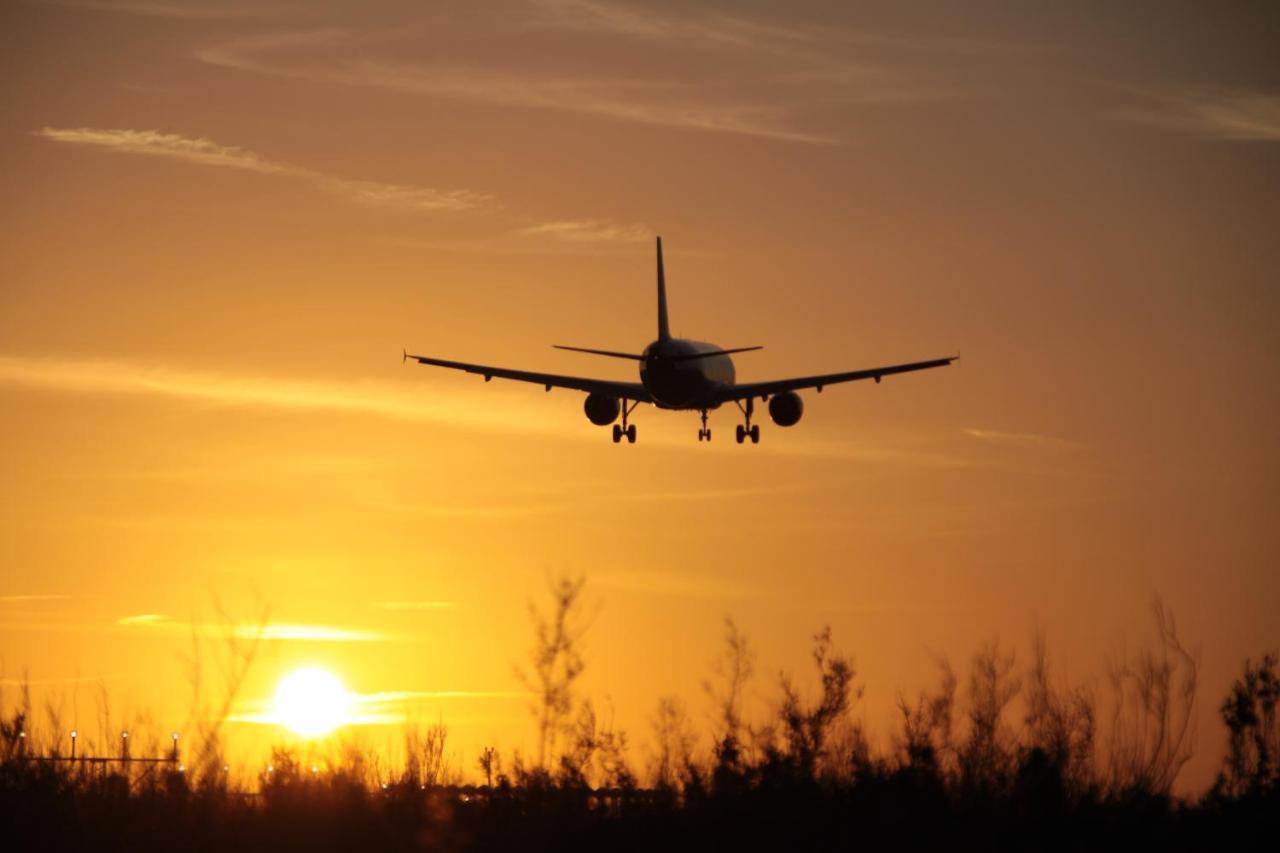 Airport 4 Season Transit होटल Katunayake
